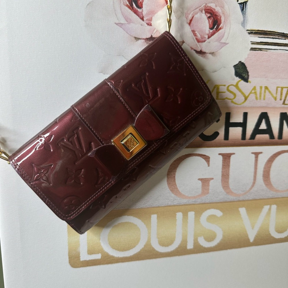 Louis Vuitton Monogram Vernis WALLET